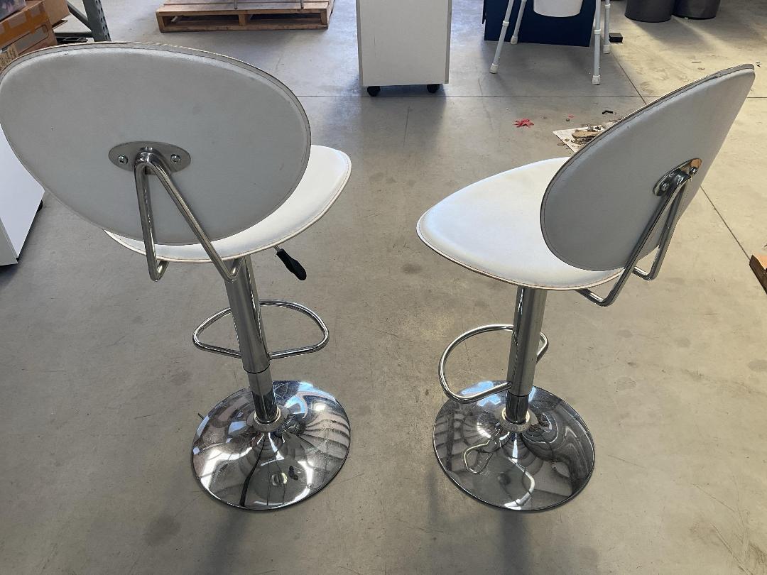 Photo '9' of 2 Bar Stools Photo '9' of 2 Bar Stools