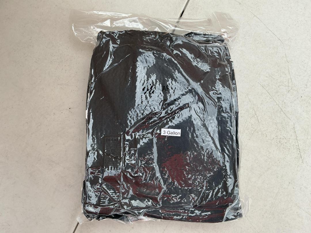 Photo '3' of Box of Fabric Pots