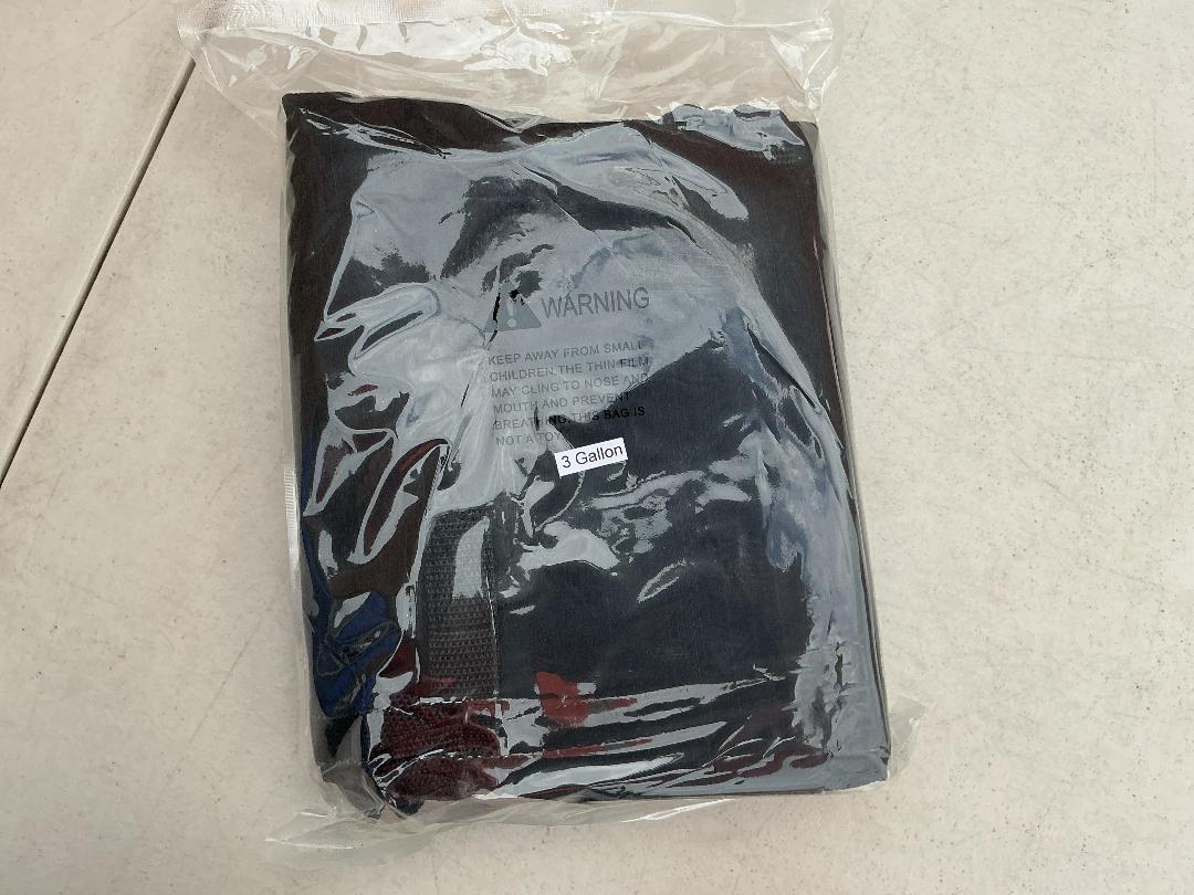 Photo '4' of Box of Fabric Pots