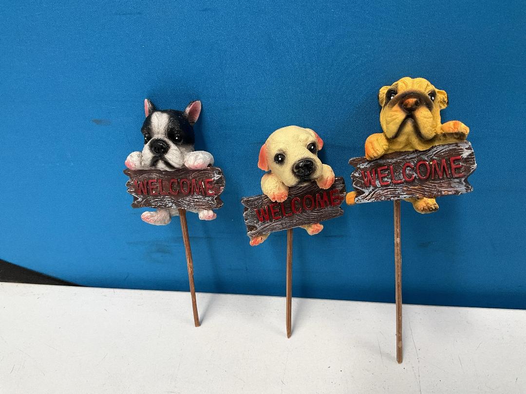 Photo '7' of 43x Approx Dog Ornament Welcome Stakes *New* Photo '7' of 43x Approx Dog Ornament Welcome Stakes *New*