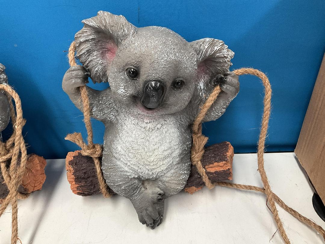 Photo '7' of 2x Koala Outdoor Hanging Ornaments *NEW* Photo '7' of 2x Koala Outdoor Hanging Ornaments *NEW*