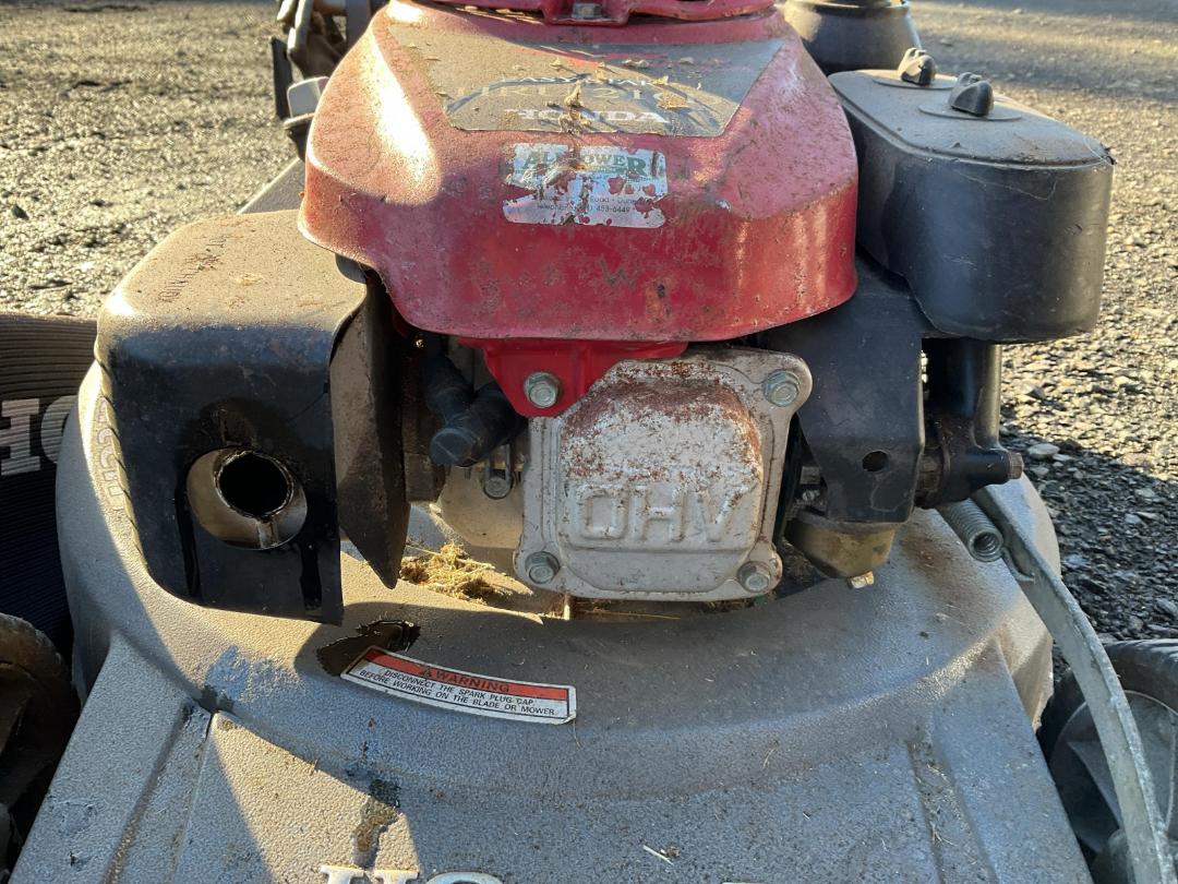 Photo '8' of Honda HRU216D Lawnmower Photo '8' of Honda HRU216D Lawnmower