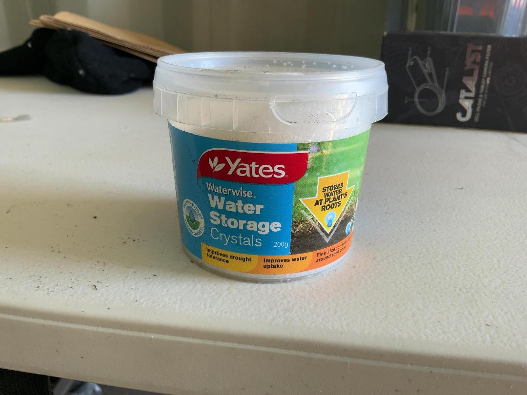 Photo '3' of 16x Yate's Water Storage Crystals (200g) Photo '3' of 16x Yate's Water Storage Crystals (200g)