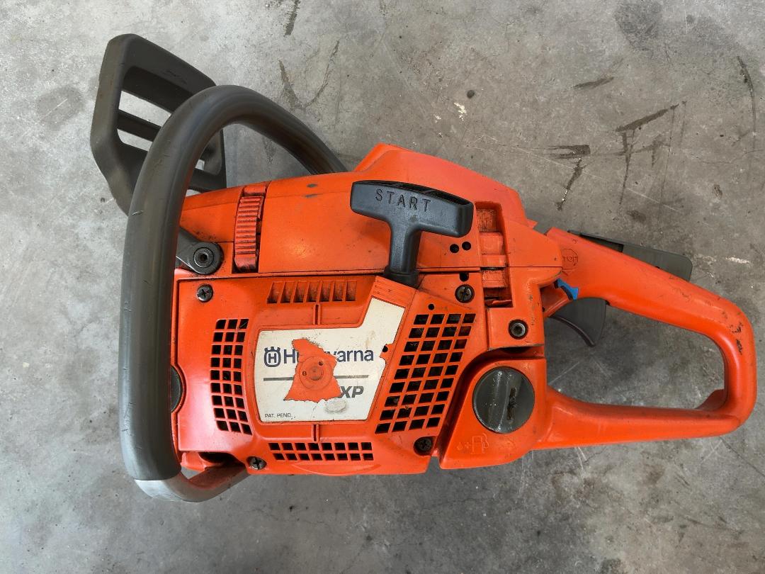 Photo '2' of Huskvarna Chainsaw (Non runner) Photo '2' of Huskvarna Chainsaw (Non runner)
