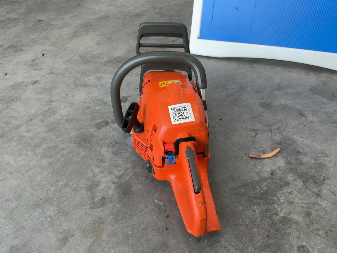 Photo '3' of Huskvarna Chainsaw (Non runner) Photo '3' of Huskvarna Chainsaw (Non runner)