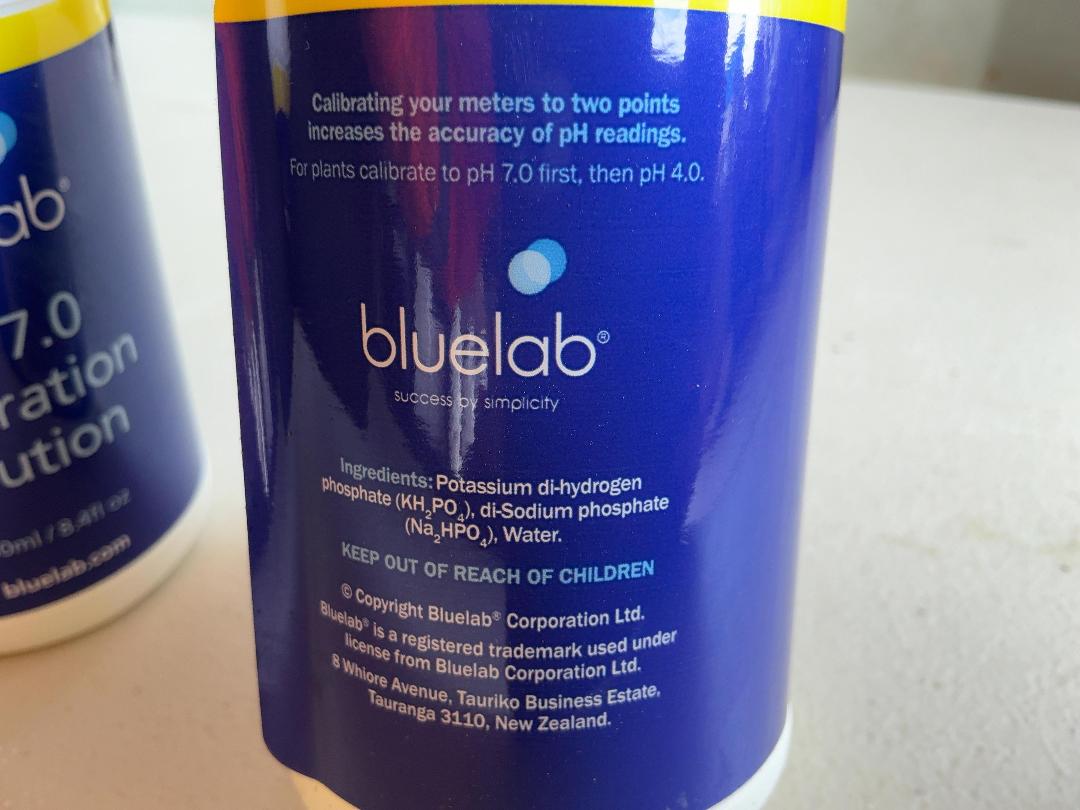 Photo '4' of 2x Bluelab pH 7.0 Calibration Solution (250ml) Photo '4' of 2x Bluelab pH 7.0 Calibration Solution (250ml)