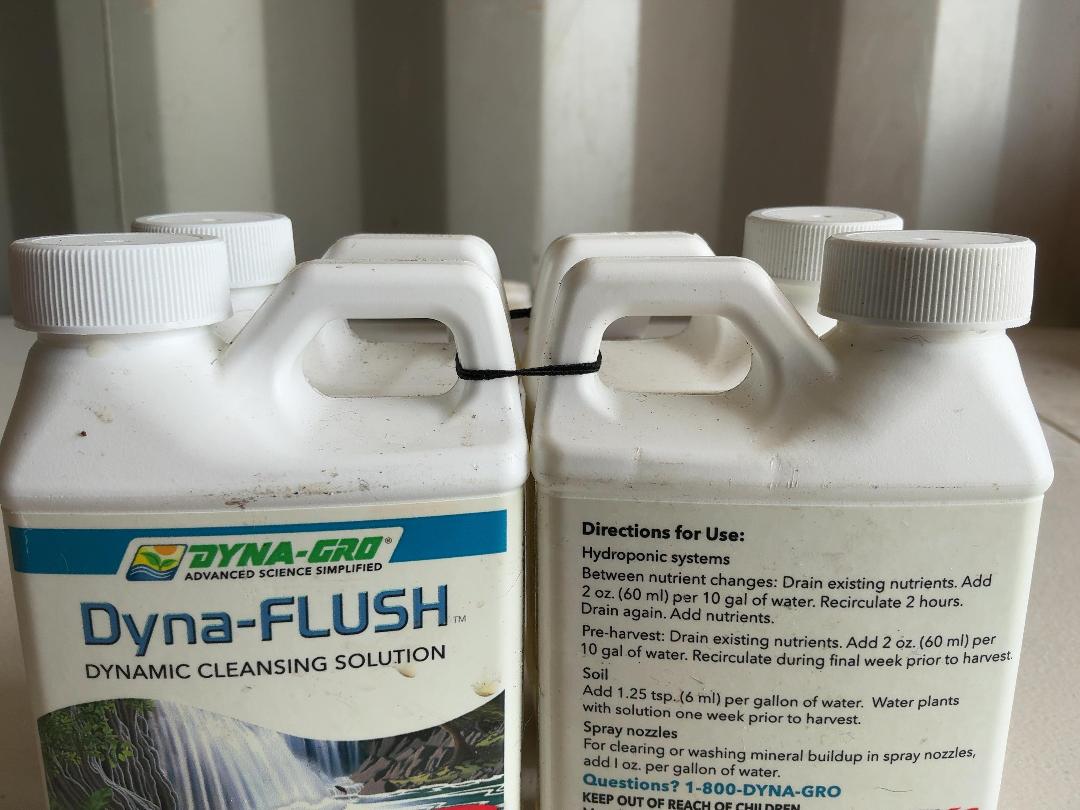 Photo '4' of 4x Dyna-Gro Dyna-Flush Cleansing Solution (236ml) Photo '4' of 4x Dyna-Gro Dyna-Flush Cleansing Solution (236ml)