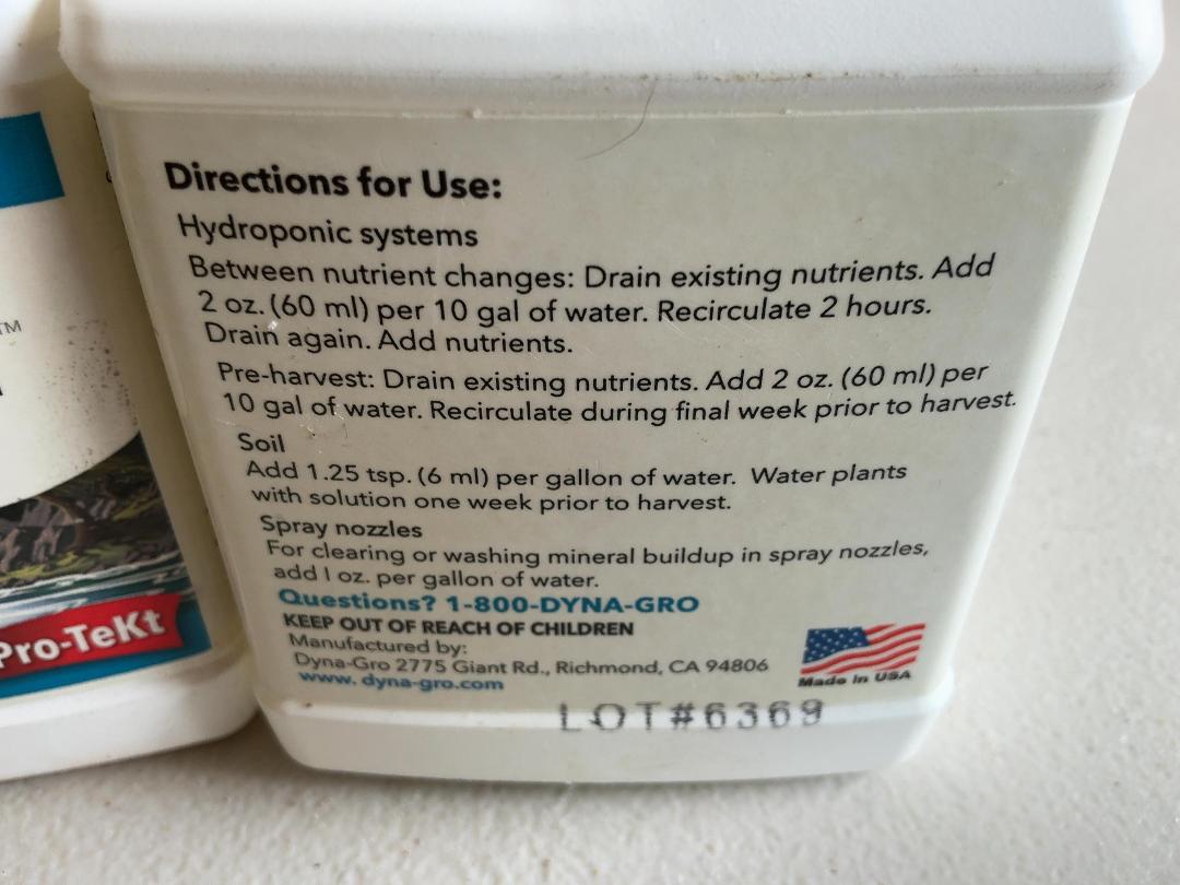 Photo '3' of 4x Dyna-Gro Dyna-Flush Cleansing Solution (236ml) Photo '3' of 4x Dyna-Gro Dyna-Flush Cleansing Solution (236ml)