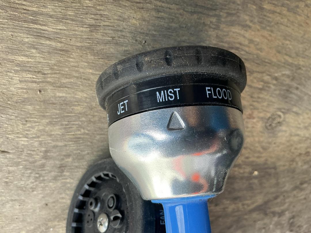 Photo '2' of 2x Hand Water Wands Photo '2' of 2x Hand Water Wands