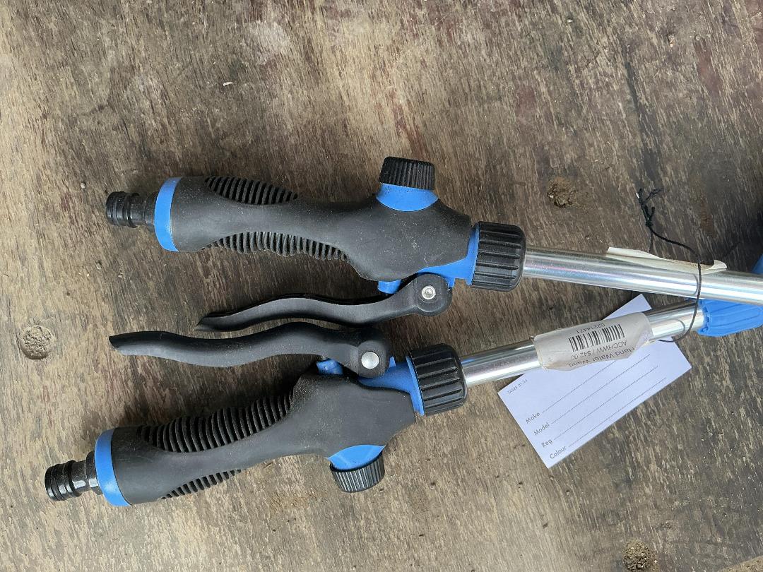 Photo '5' of 2x Hand Water Wands Photo '5' of 2x Hand Water Wands