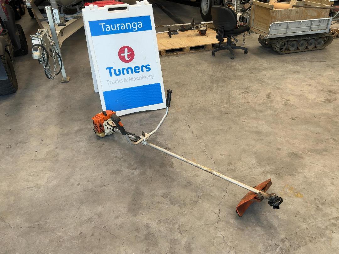 Photo '2' of Stihl FS250 Weed Eater Photo '2' of Stihl FS250 Weed Eater