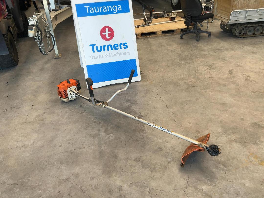 Photo '2' of Stihl FS250 Weed Eater Photo '2' of Stihl FS250 Weed Eater