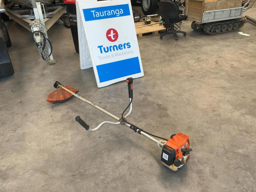 Photo '4' of Stihl FS250 Weed Eater Photo '4' of Stihl FS250 Weed Eater