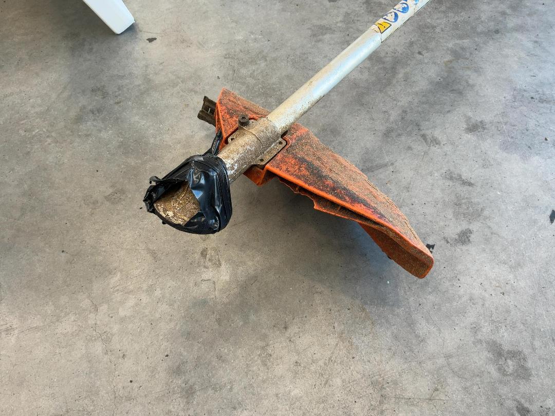 Photo '7' of Stihl FS250 Weed Eater Photo '7' of Stihl FS250 Weed Eater