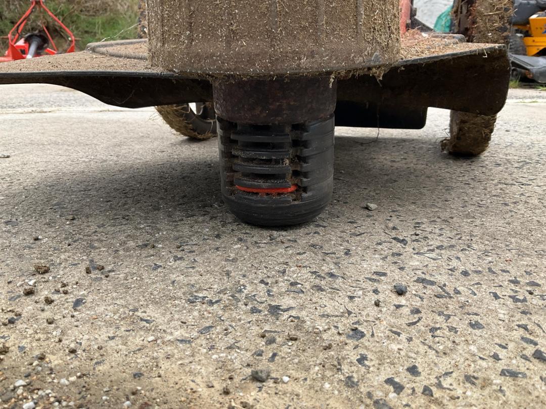 Photo '6' of Brigg & Stratton trimmer