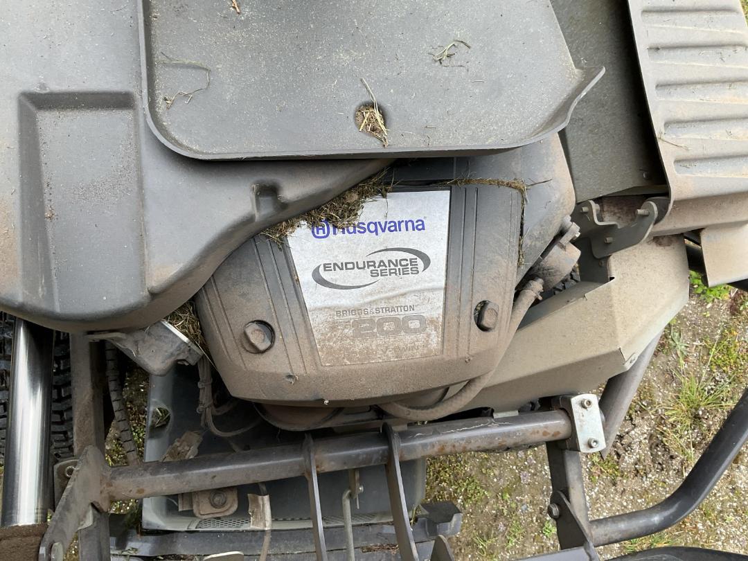 Photo '15' of Husqvarna RC318T Ride on mower Photo '15' of Husqvarna RC318T Ride on mower