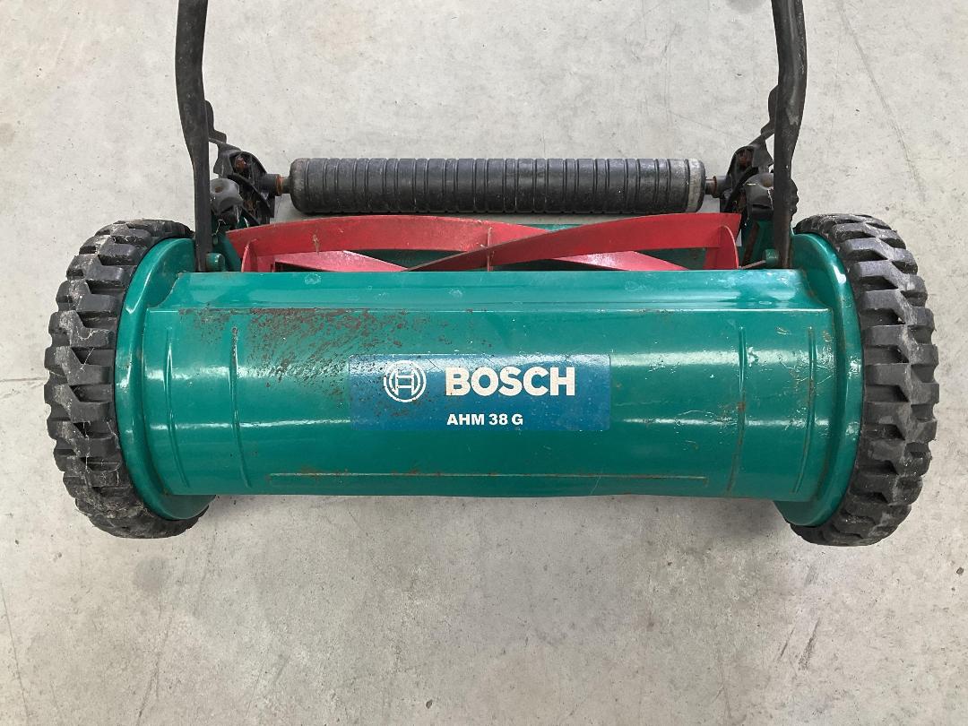 Photo '7' of Bosch Hand Push Mower - Model AHM 38 G