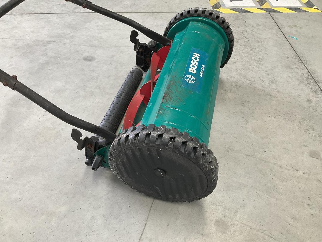 Photo '10' of Bosch Hand Push Mower - Model AHM 38 G