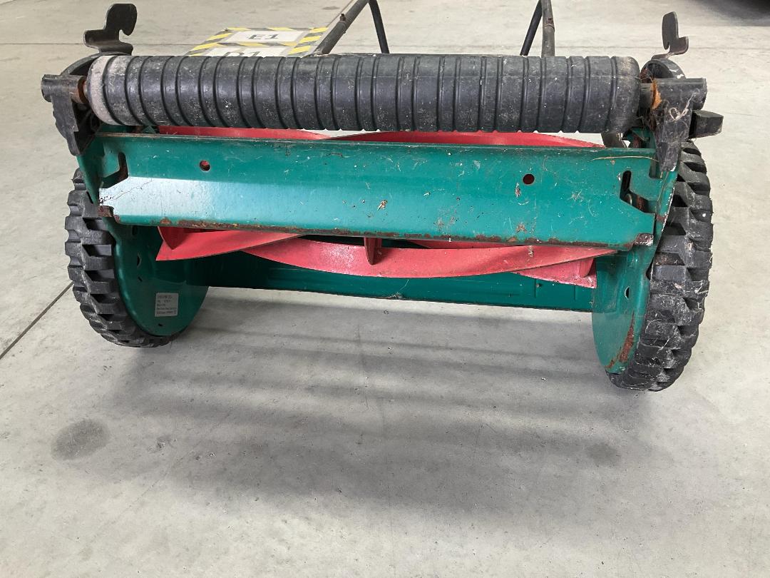 Photo '20' of Bosch Hand Push Mower - Model AHM 38 G