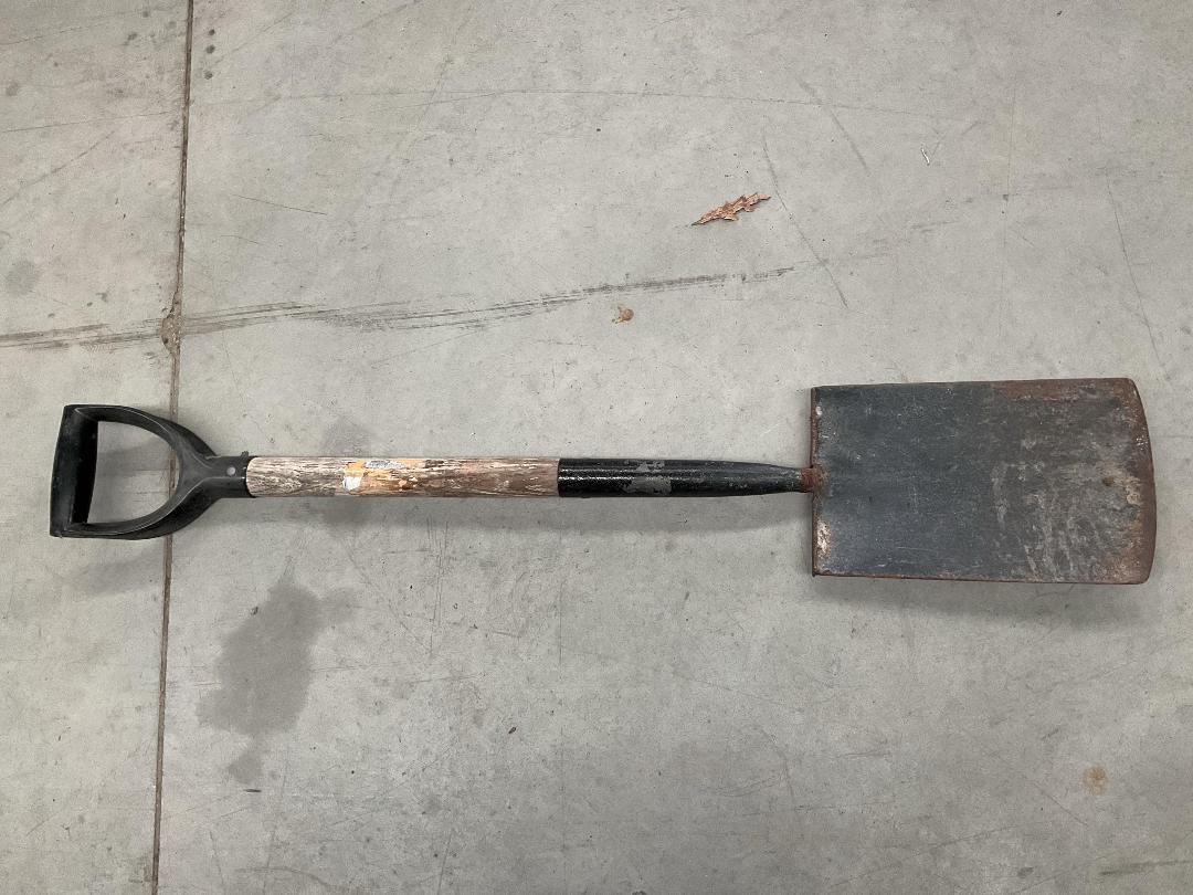 Photo '5' of Garden Tools - Fork, Edging Shear Etc