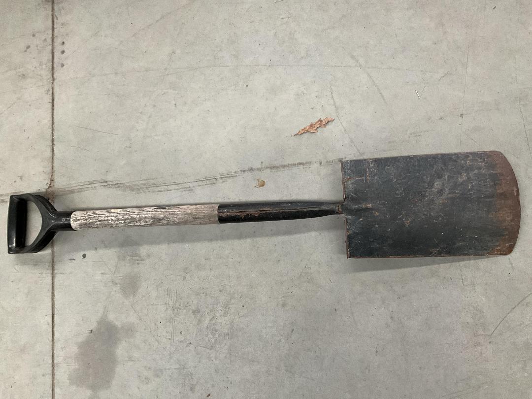 Photo '7' of Garden Tools - Fork, Edging Shear Etc