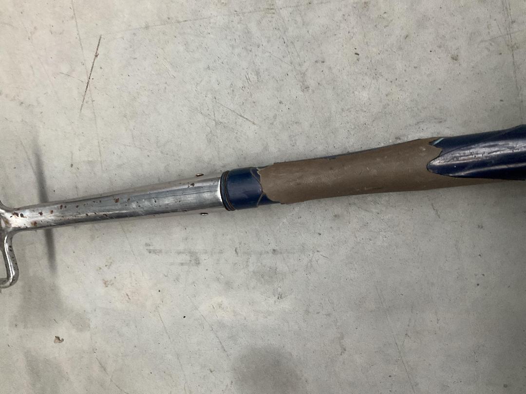 Photo '10' of Garden Tools - Fork, Edging Shear Etc