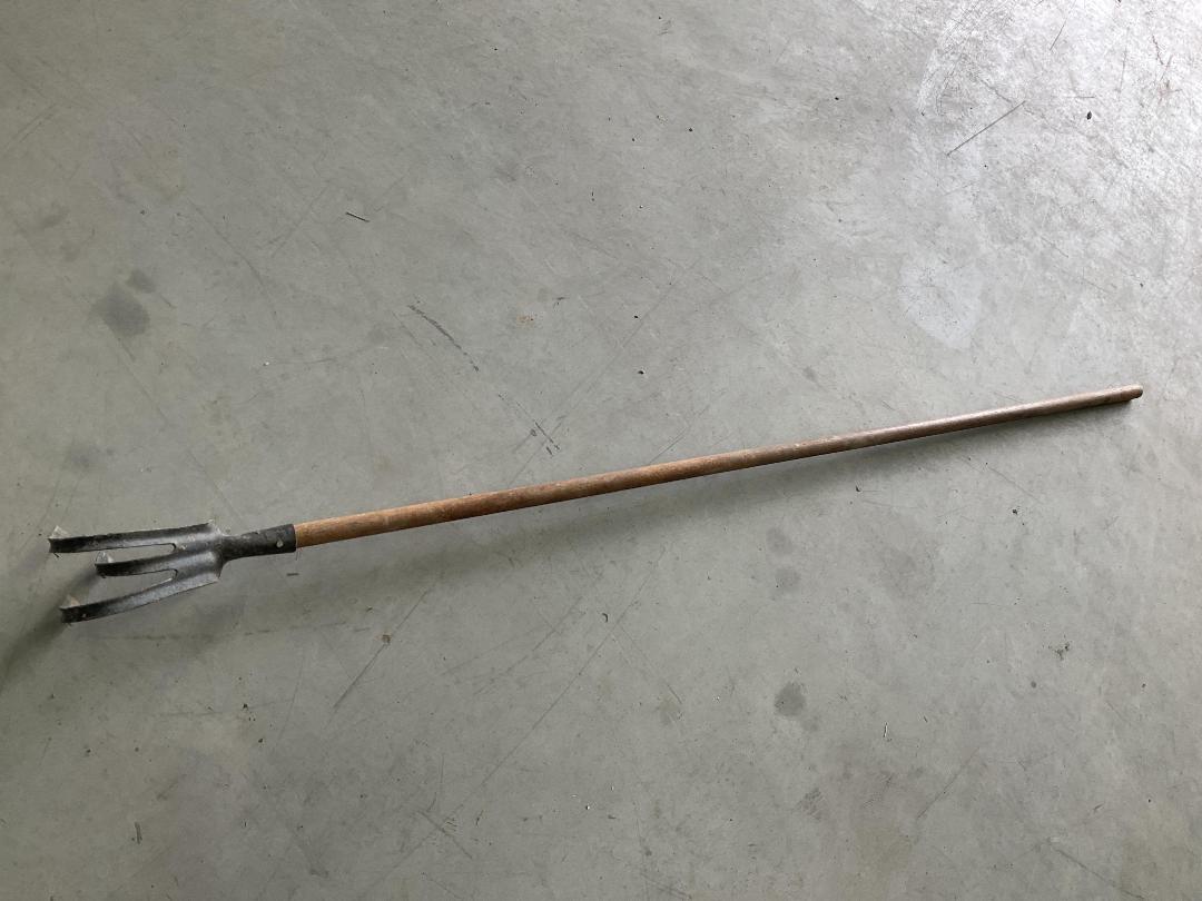 Photo '6' of Garden Tools - Rake, Fork Etc