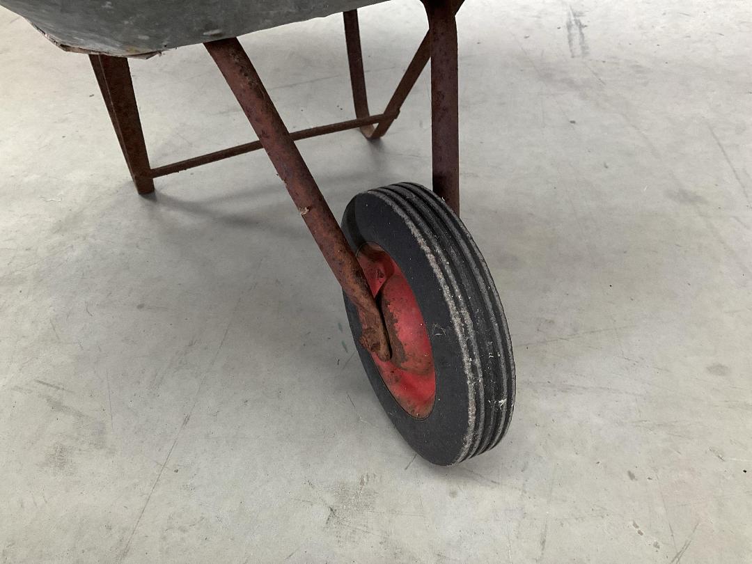 Photo '9' of Grey Coloured Wheelbarrow Photo '9' of Grey Coloured Wheelbarrow