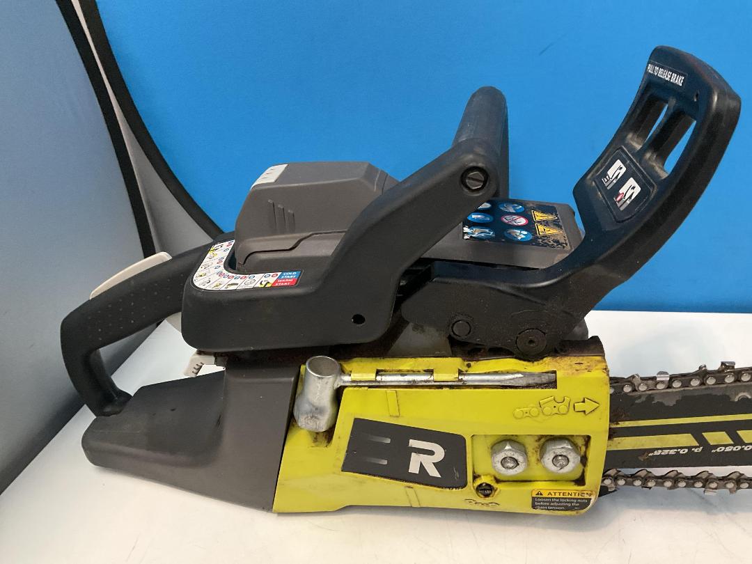 Photo '18' of Ryobi Petrol Chainsaw - Model RCS5050