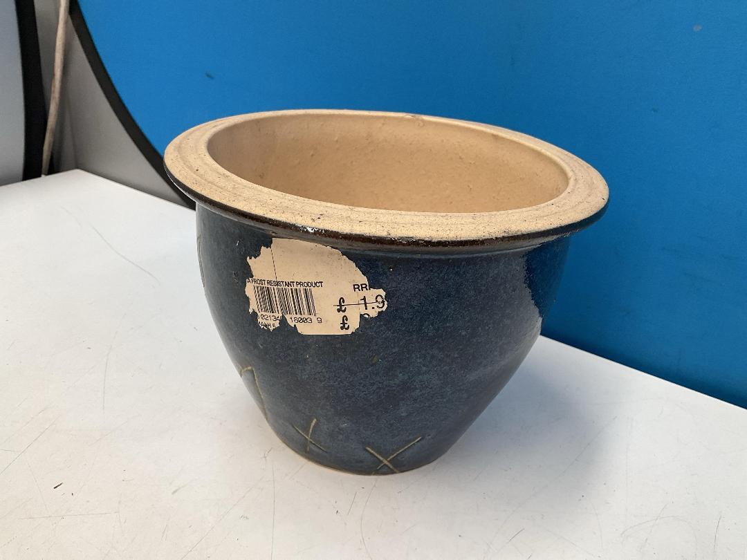 Photo '12' of 2x Garden Pots Photo '12' of 2x Garden Pots