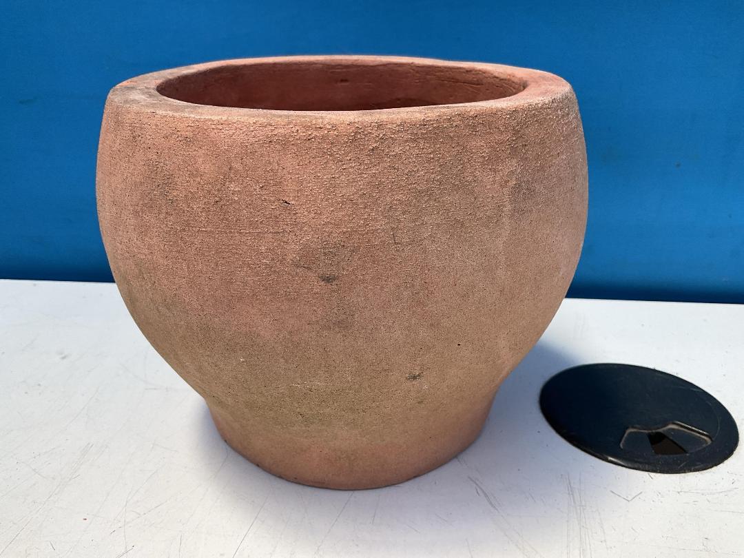 Photo '13' of 3x Terracotta Coloured Pots