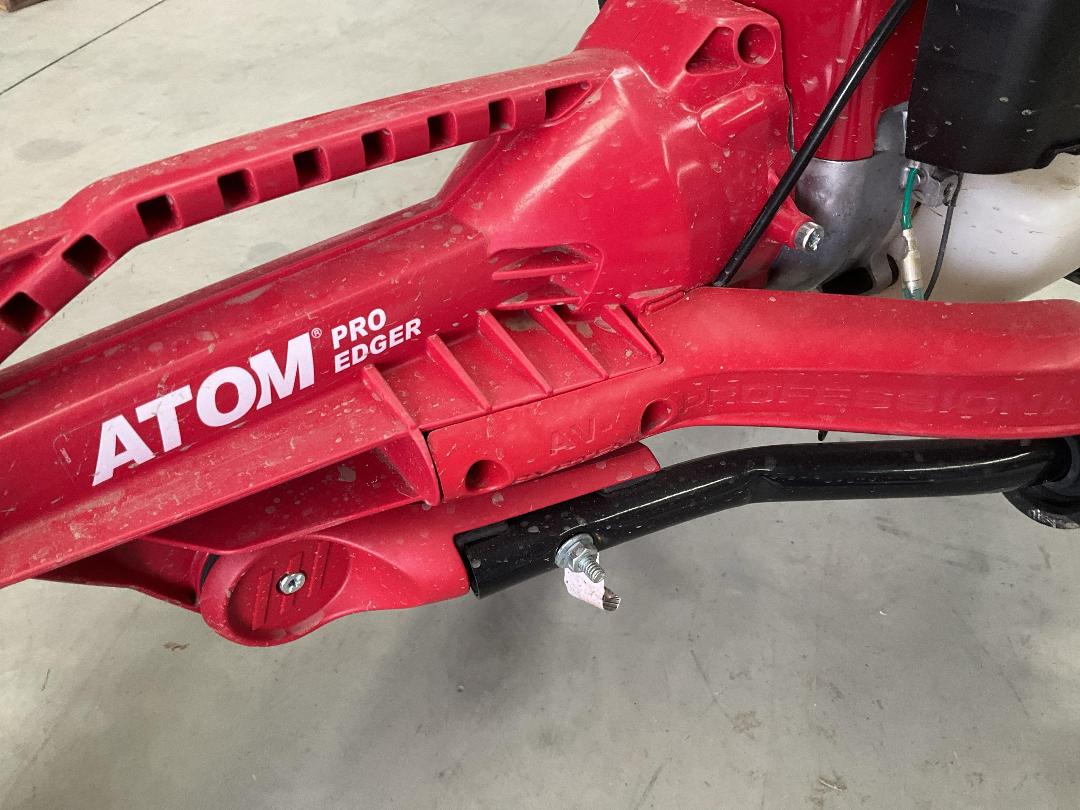 Photo '5' of Atom - 562 Pro Edger - Honda 4 Stroke
