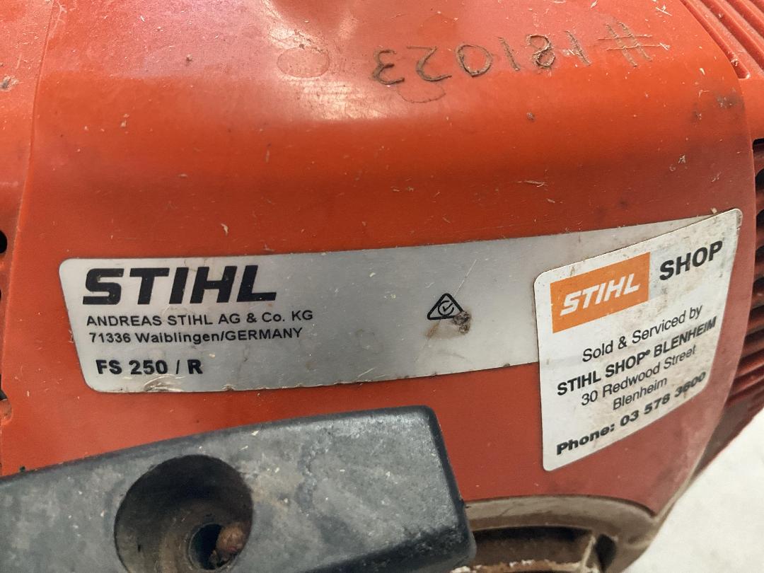 Photo '9' of Stihl - FS 250 R Petrol Brushcutter