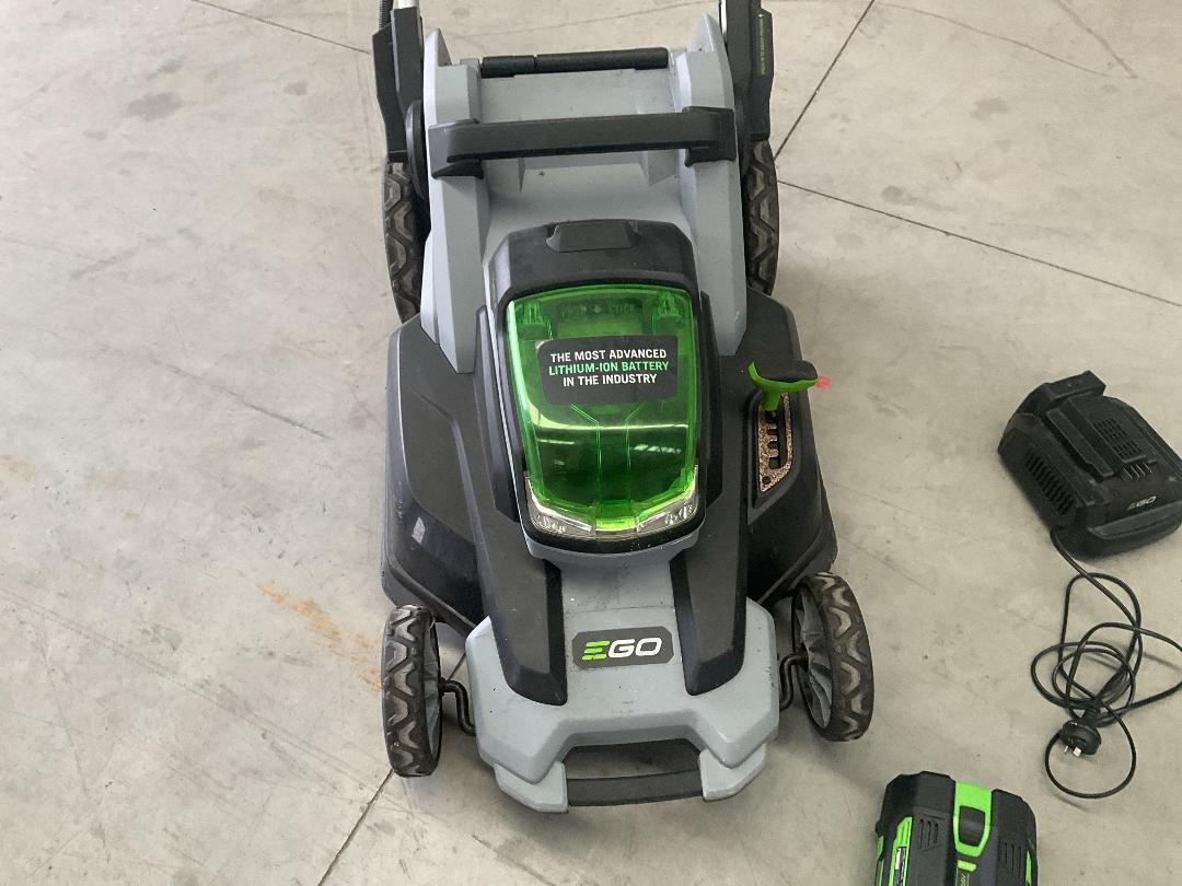 Photo '2' of EGO - 56V Electric Lawn Mower Kit 470mm - w/ 4aH Battery & Charger