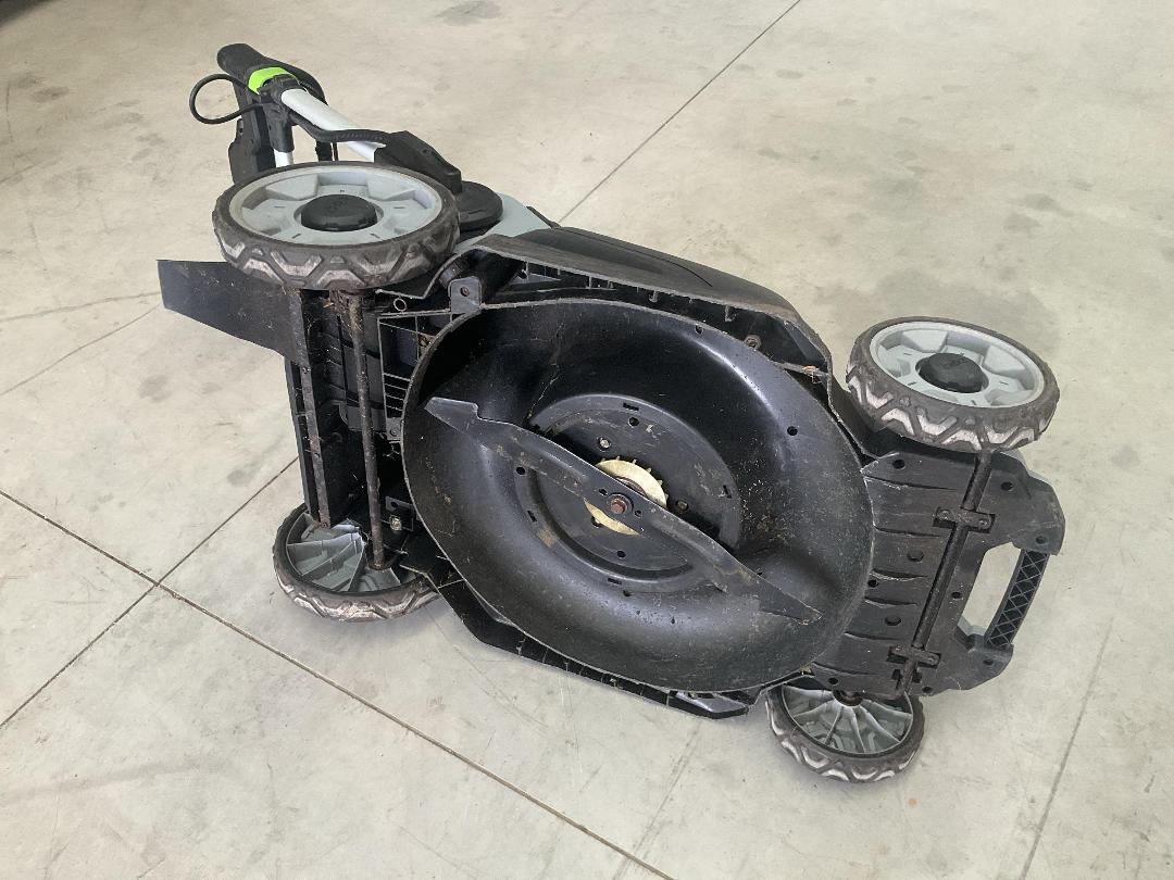 Photo '7' of EGO - 56V Electric Lawn Mower Kit 470mm - w/ 4aH Battery & Charger