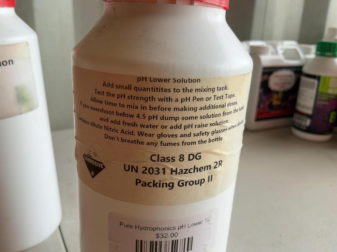 Photo '3' of 4x Pure Hydrophonics pH Lower (1L) Photo '3' of 4x Pure Hydrophonics pH Lower (1L)