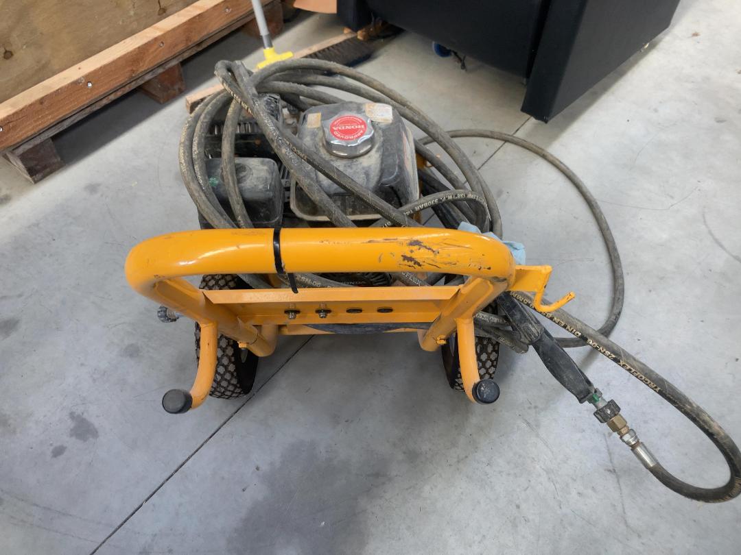 Photo '7' of YR Pro - Honda Powered Petrol Water Blaster - 2600PSI