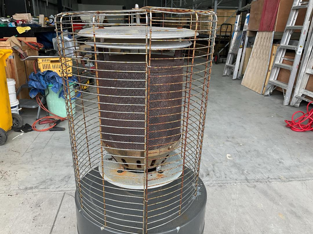 Photo '16' of Outdoor Heater or Similar - Model LFH-B-XX Photo '16' of Outdoor Heater or Similar - Model LFH-B-XX