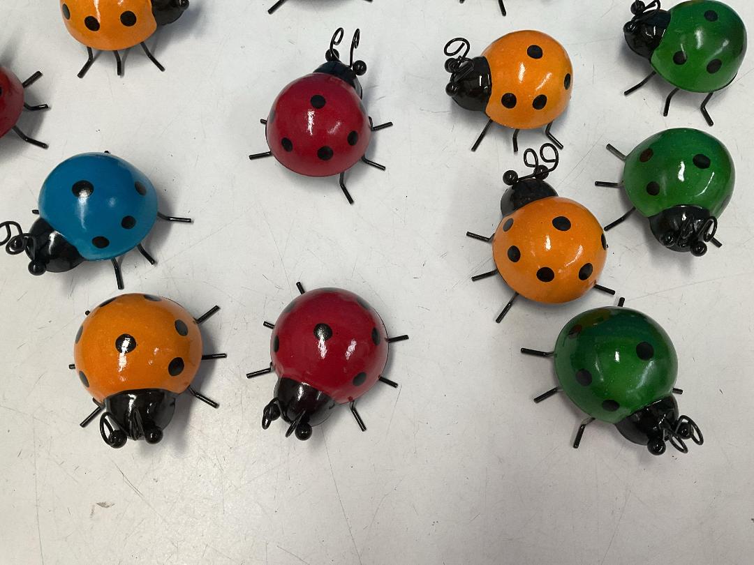 Photo '4' of 20x Ladybug Wall Hangings *New* Photo '4' of 20x Ladybug Wall Hangings *New*