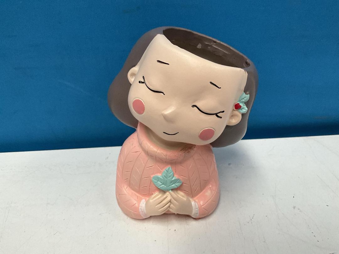 Photo '11' of 4x Planters - 3x Girls and 1x Hedgehog *New*