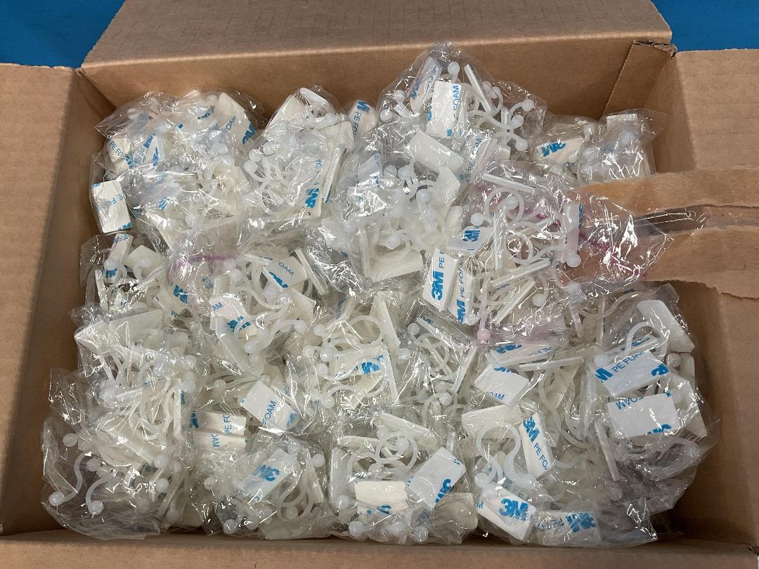 Photo '5' of 2x Boxes of Plastic-Like Hooks or Similar with 3M Adhesives *NEW*