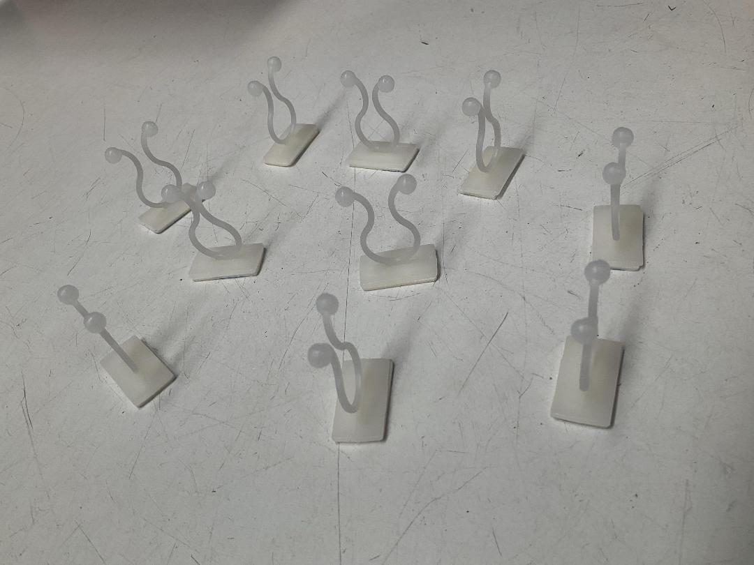 Photo '8' of 2x Boxes of Plastic-Like Hooks or Similar with 3M Adhesives *NEW*