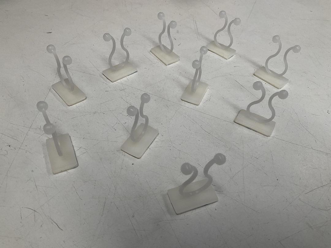 Photo '9' of 2x Boxes of Plastic-Like Hooks or Similar with 3M Adhesives *NEW*