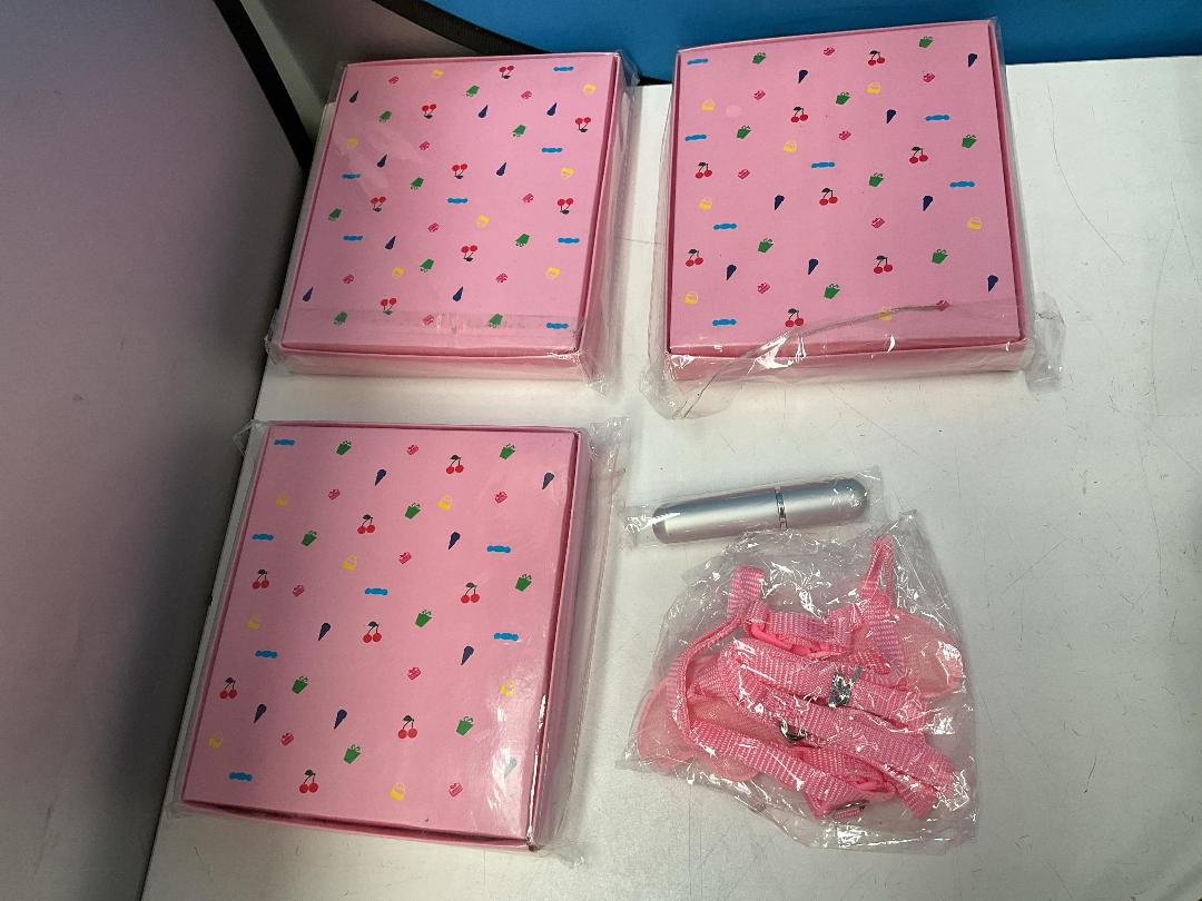 Photo '5' of Miscellaneous Home Decor Items Etc - Artificial Flower Off Cuts Etc *NEW*