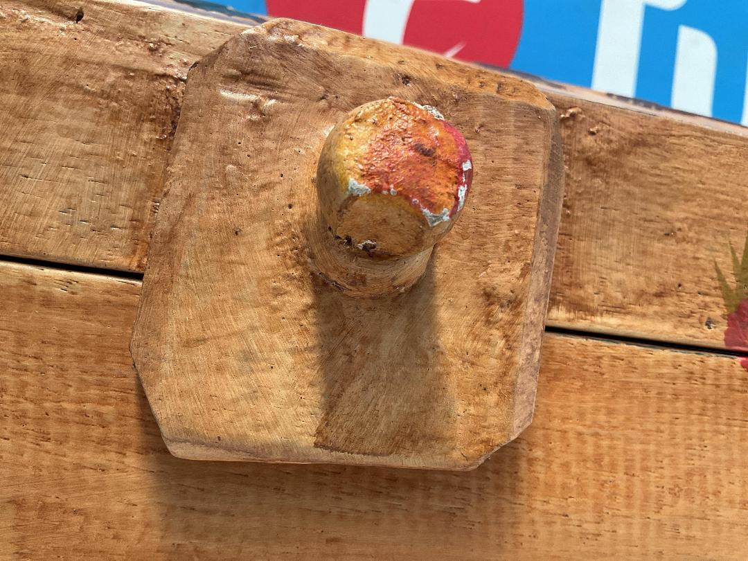 Photo '4' of Wooden-Like Box with Cat Designs on it