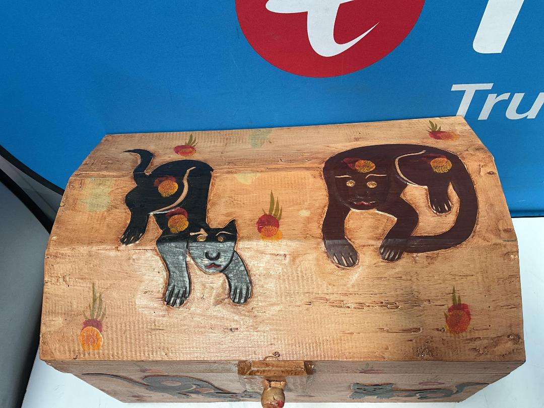 Photo '7' of Wooden-Like Box with Cat Designs on it