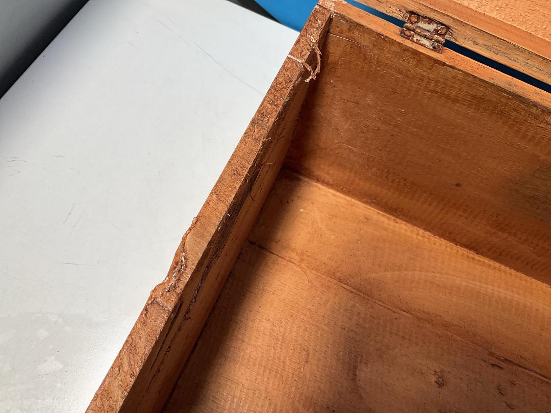 Photo '15' of Wooden-Like Box with Cat Designs on it