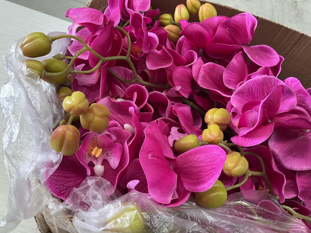 Photo '3' of High Quality Artificial Flowers - (pce) *NEW*