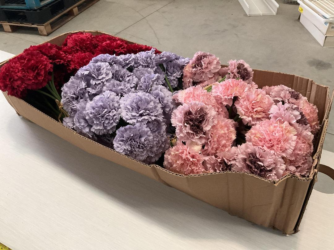 Photo '5' of High Quality Artificial Flowers - Carnation (Red Pink Purple) *NEW*