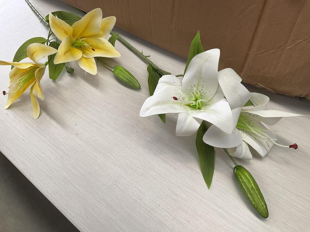 Photo '2' of High Quality Artificial Flowers - Lily (White & Yellow) *NEW*